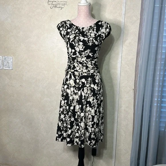 Enfocus Studio Dresses | Enfocus Studio Black And White Floral Dress | Color: Black/Cream | Size: 6 | Yogis73's Closet